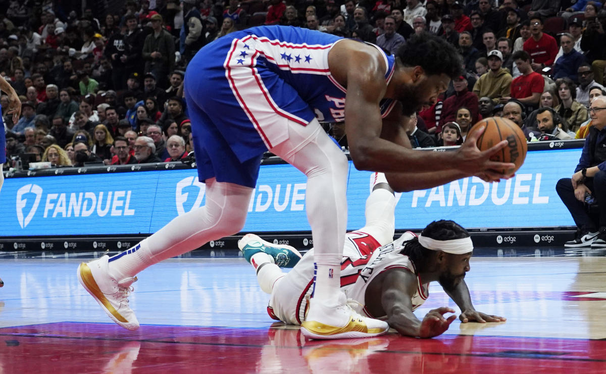 Joel Embiid discusses his calf injury after leaving Sixers’ win over Bulls