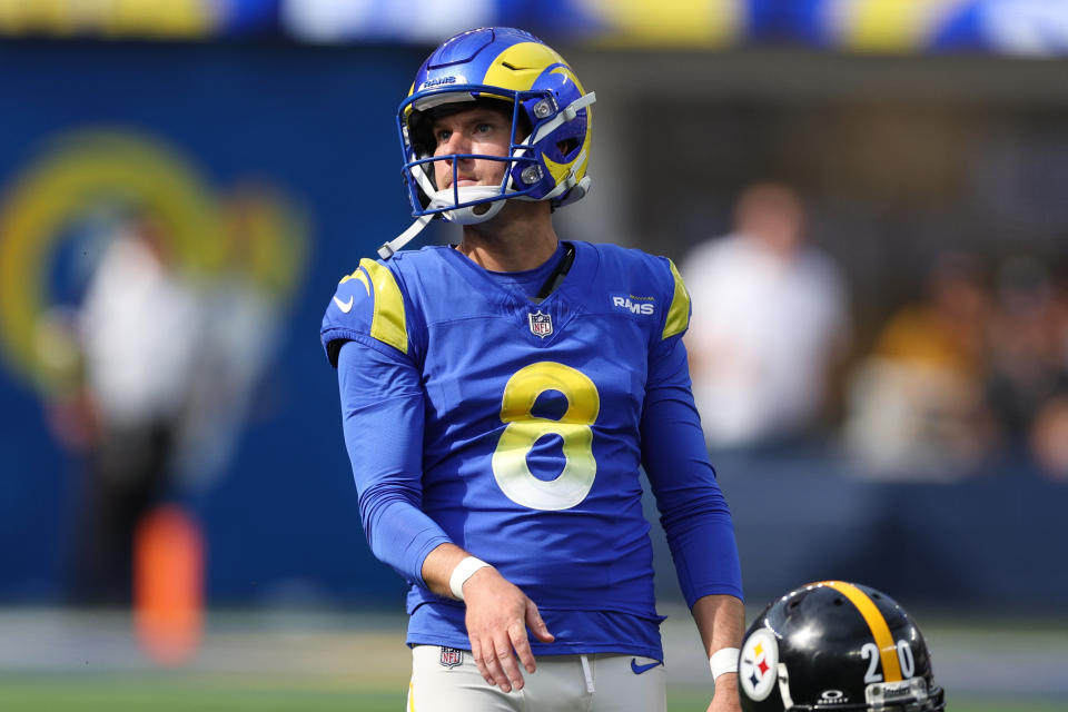 INGLEWOOD, CALIFORNIA - OCTOBER 22: Brett Maher #8 of the Los Angeles Rams watches a field goal during the second quarter against the Pittsburgh Steelers at SoFi Stadium on October 22, 2023 in Inglewood, California. (Photo by Harry How/Getty Images)