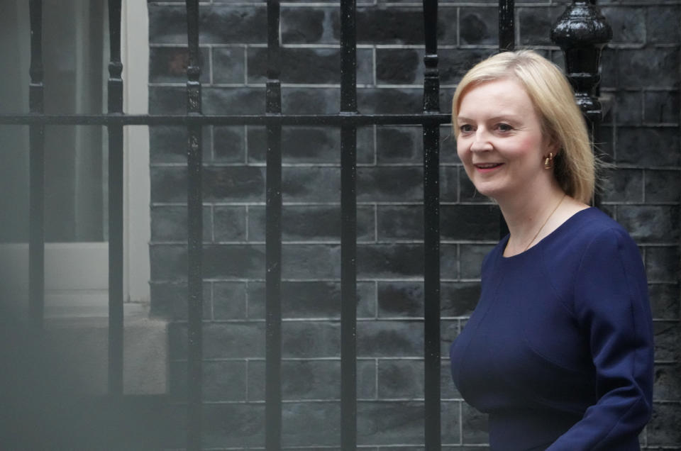 Liz Truss tuvo una ronda difícil de entrevistas con los medios el jueves por la mañana.  (Reuters/Maja Smiejkowska)