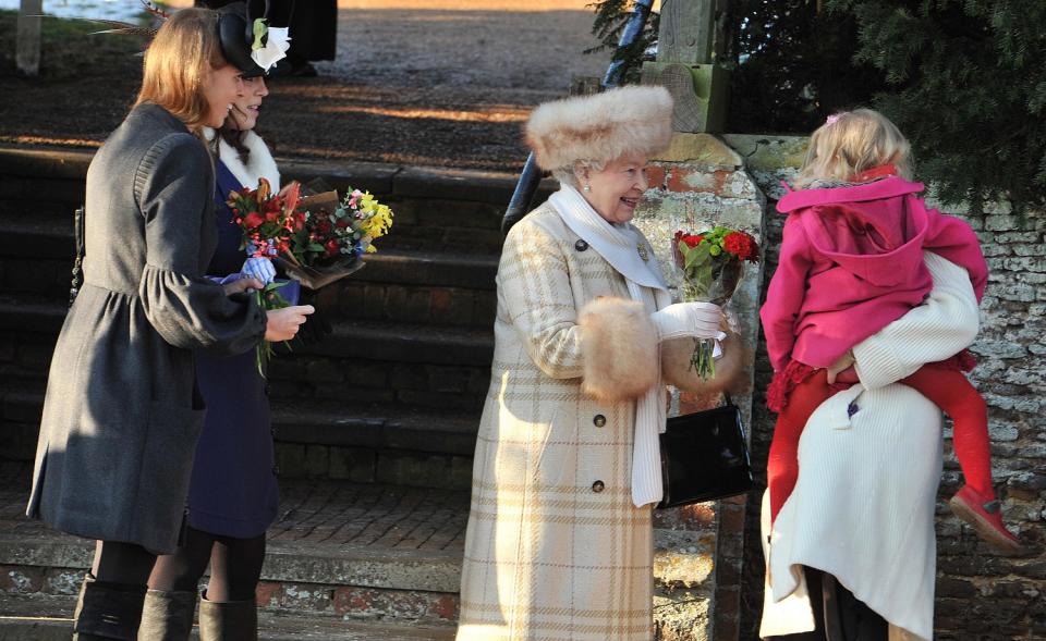 Royale Weihnachtstraditionen: Die Queen im Xmas-Fieber