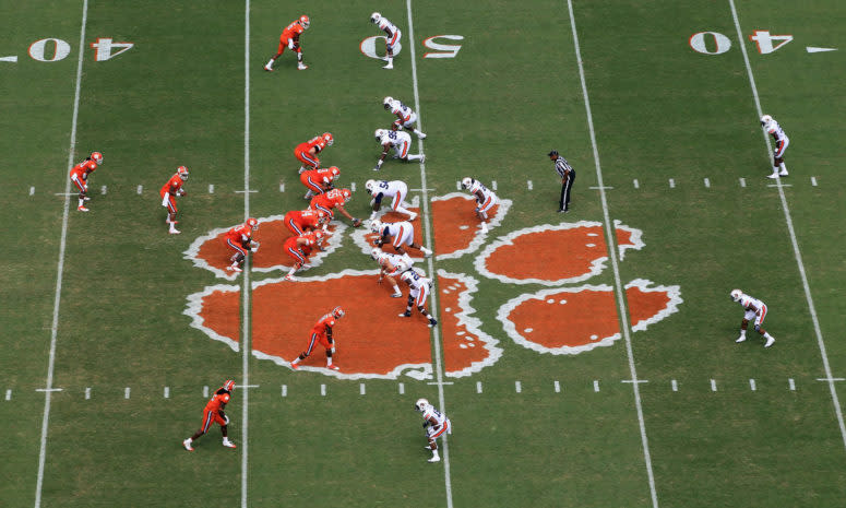 A general view of a game being played between Clemson and Auburn.