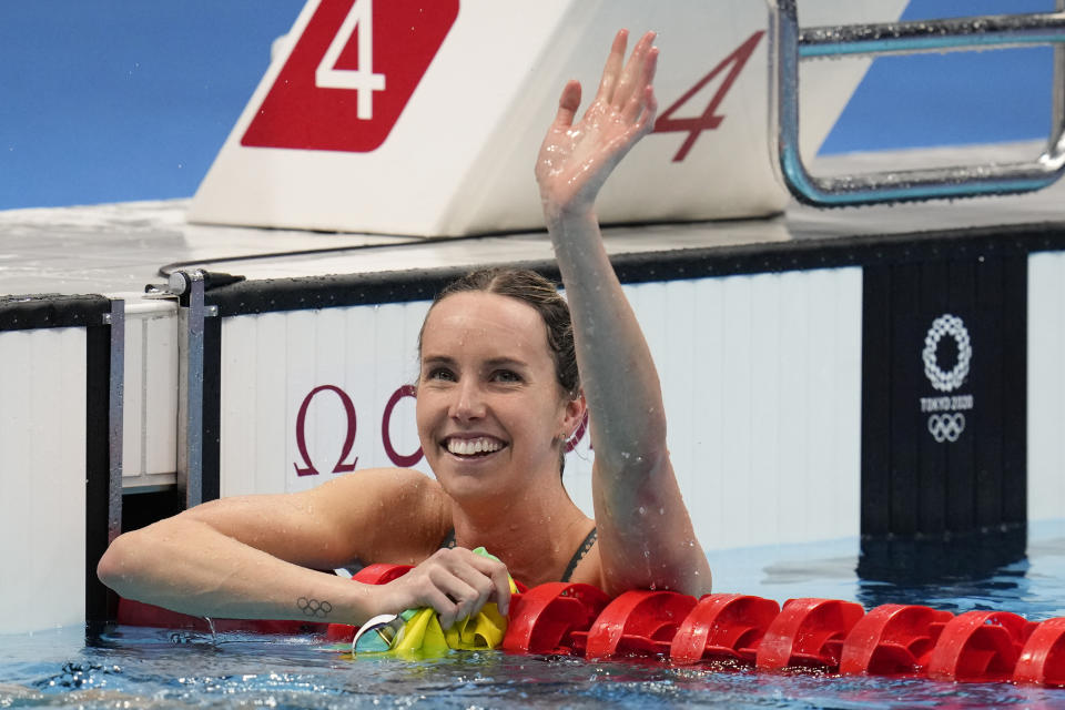 Tatjana Schoenmaker, of South Africa, celebrates after wining the gold medal in the women's 200-meter breaststroke final at the 2020 Summer Olympics, Friday, July 30, 2021, in Tokyo, Japan. (AP Photo/Jae C. Hong)