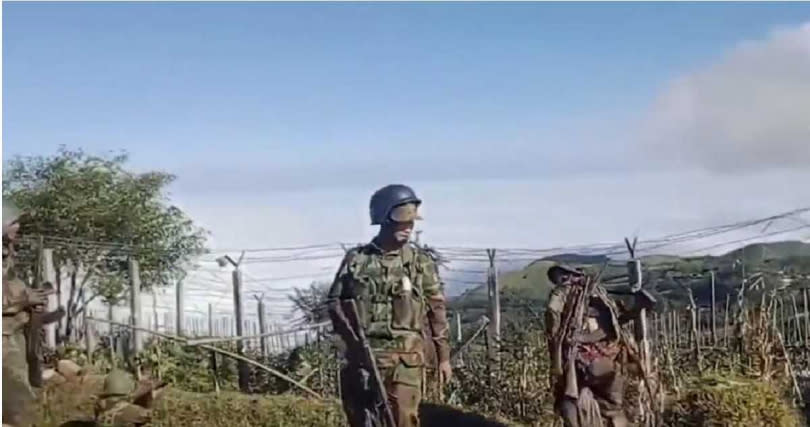 緬甸北部撣邦3支反抗軍力量聯手，突襲挑戰執政的軍政府。（圖／翻攝自推特）