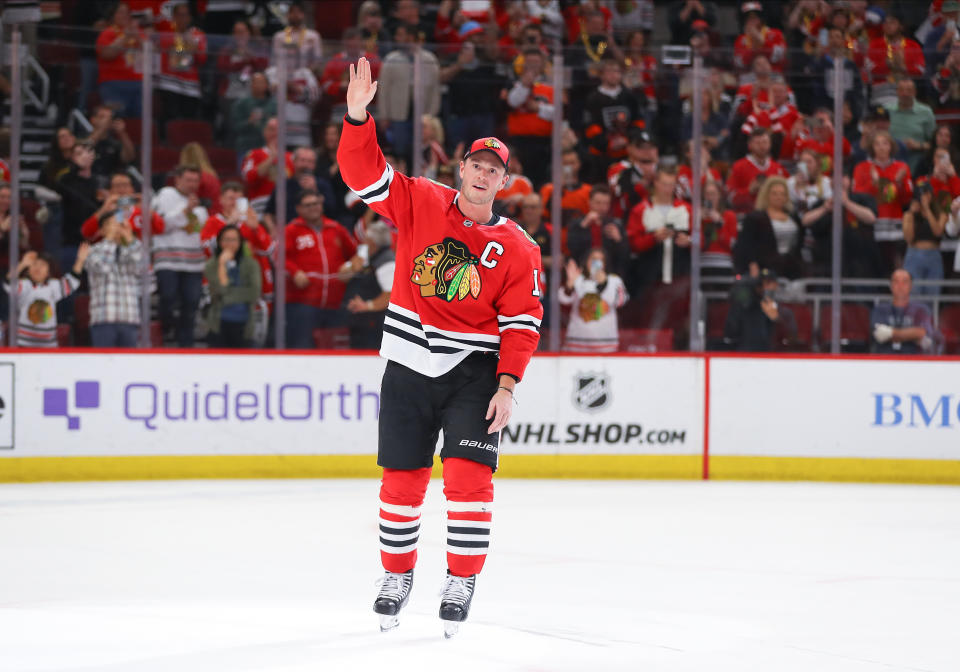 CHICAGO, IL - APRIL 13: Chicago Blackhawks center Jonathan Toews (19) waves to the crowd after a game between the <a class="link " href="https://sports.yahoo.com/nhl/teams/philadelphia/" data-i13n="sec:content-canvas;subsec:anchor_text;elm:context_link" data-ylk="slk:Philadelphia Flyers;sec:content-canvas;subsec:anchor_text;elm:context_link;itc:0">Philadelphia Flyers</a> and the Chicago Blackhawks on April 13, 2023 at the United Center in Chicago, IL. (Photo by Melissa Tamez/Icon Sportswire via Getty Images)