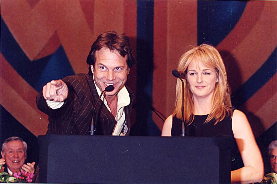 "Twister" stars Bill Paxton (left) and Helen Hunt in 1996.  (Photo: Jeff Kravitz via Getty Images)