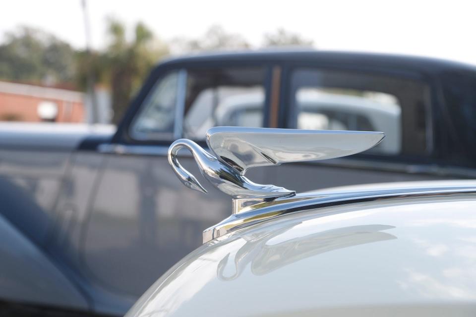 The hood ornament on the 1953 Packard convertible.