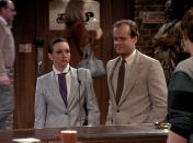 <p>No tanto en su serie, pero Frasier no trataba especialmente bien a las mujeres en ‘Cheers’. Incluso tampoco a la que terminó siendo su esposa, Lilith, a la que llegó incluso a humillar e insultar en un capítulo porque no estaban de acuerdo sobre un tema psiquiátrico. Y eso que tanto él como ella eran expertos. (Foto: NBC). </p>