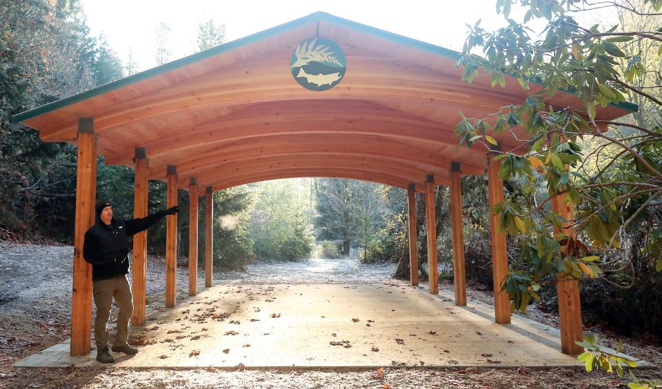 Keta Legacy Foundation president Jeff Wirtz talks about the new pavilion that was built at the site of the old homestead in the Hidden Valley of the Rhododendron Preserve on Nov. 18.