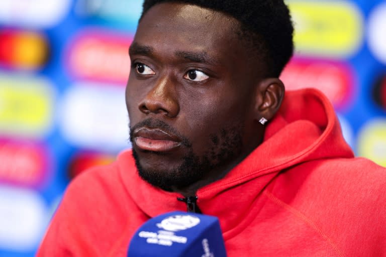 El capitán de la selección de Canadá, Alphonso Davies, habla en conferencia de prensa en el Mercedes Benz Stadium en Atlanta, Georgia, el 19 de junio de 2024 (Charly TRIBALLEAU)