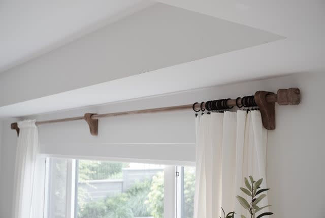 <p>Design by <a href="https://signedsamantha.com/diy-rustic-curtain-rod/" data-component="link" data-source="inlineLink" data-type="externalLink" data-ordinal="1" rel="nofollow">Signed, Samantha</a></p>