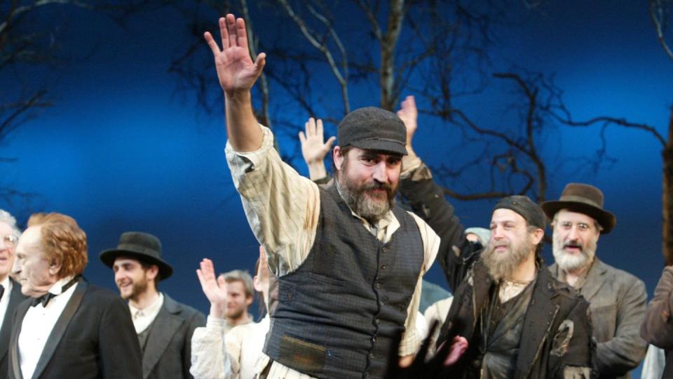 new york opening of fiddler on the roof curtain call