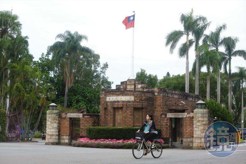 大學指考放榜，許多人關心哪間學校有多少人考上台大，有名高中老師希望可以打破這樣的迷思。（示意圖）