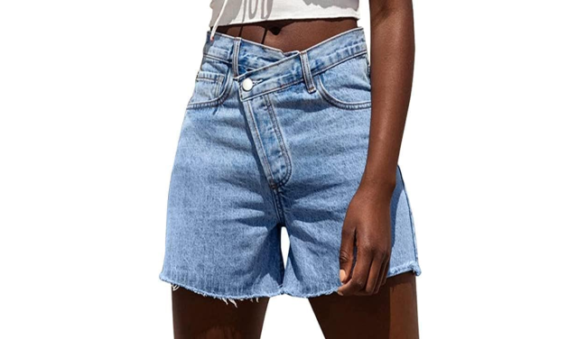 12 Jean Shorts Outfits to Try This Summer - PureWow