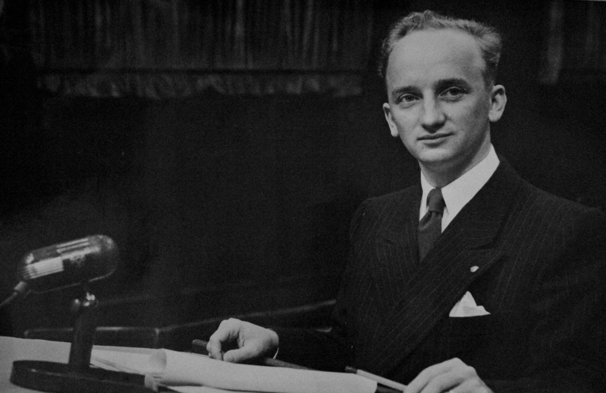 Benjamin Ferencz at the time of his work as prosecutor in the Einsatzgruppen Trial in 1947, part of the Nuremberg trials of former Nazis for the crimes they committed in World War II. (Courtesy Benjamin Ferencz)