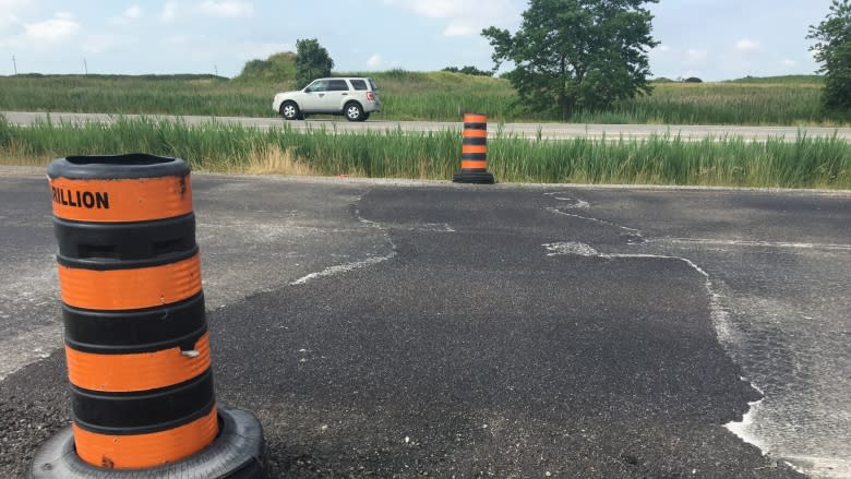 Essex mayors concerned after Highway 3 surface buckles in the heat again