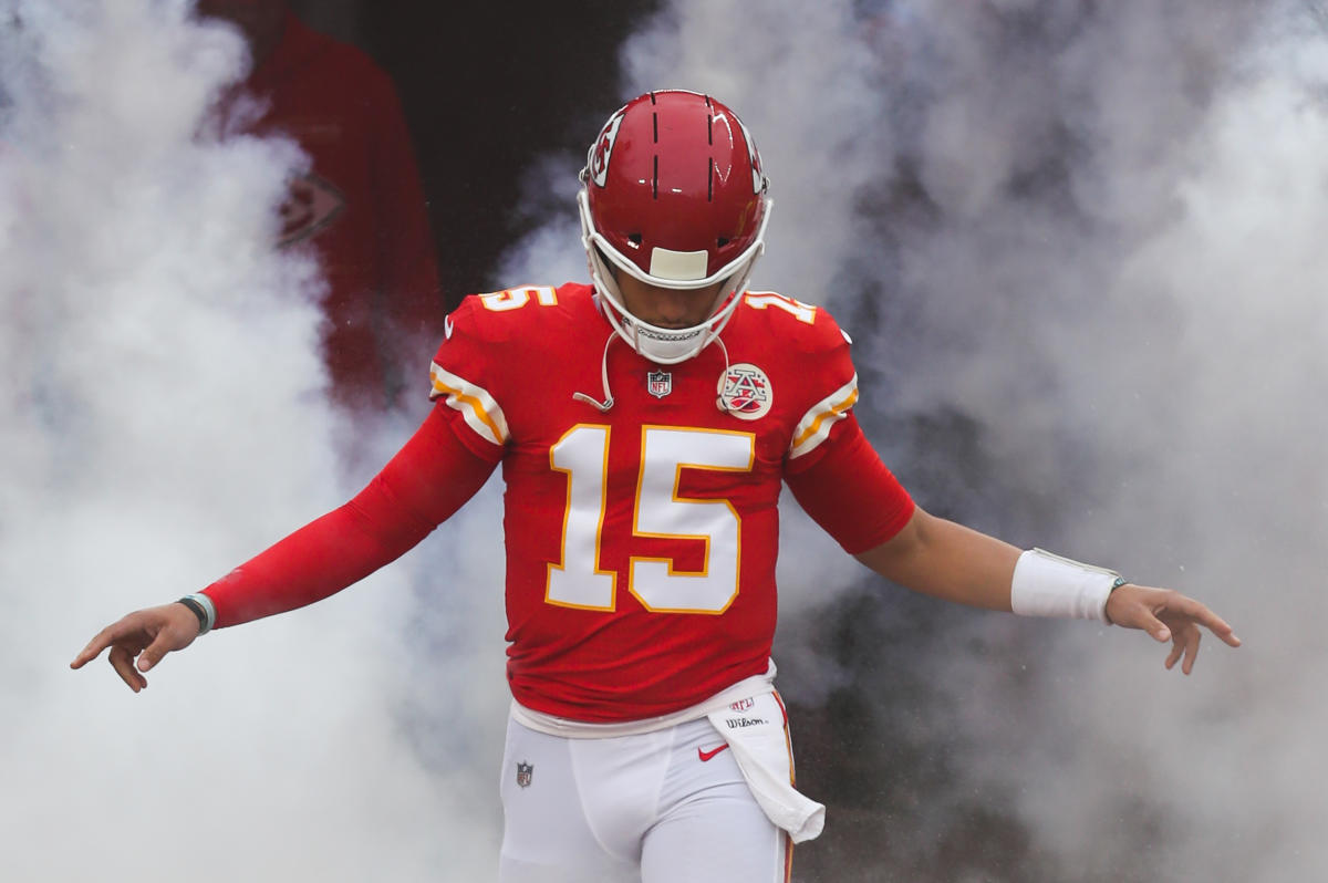 Highly Motivated Steelers, Chiefs Featured as Best Bets of Week 18