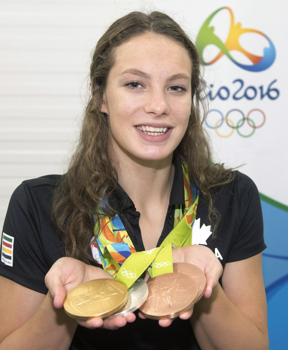 Canadá otorga 22 mil dólares a sus medallistas de oro / En la imagen, Penny Oleksiak, ganadora de cuatro medallas en natación )una de oro, una de plata y dos de bronce)