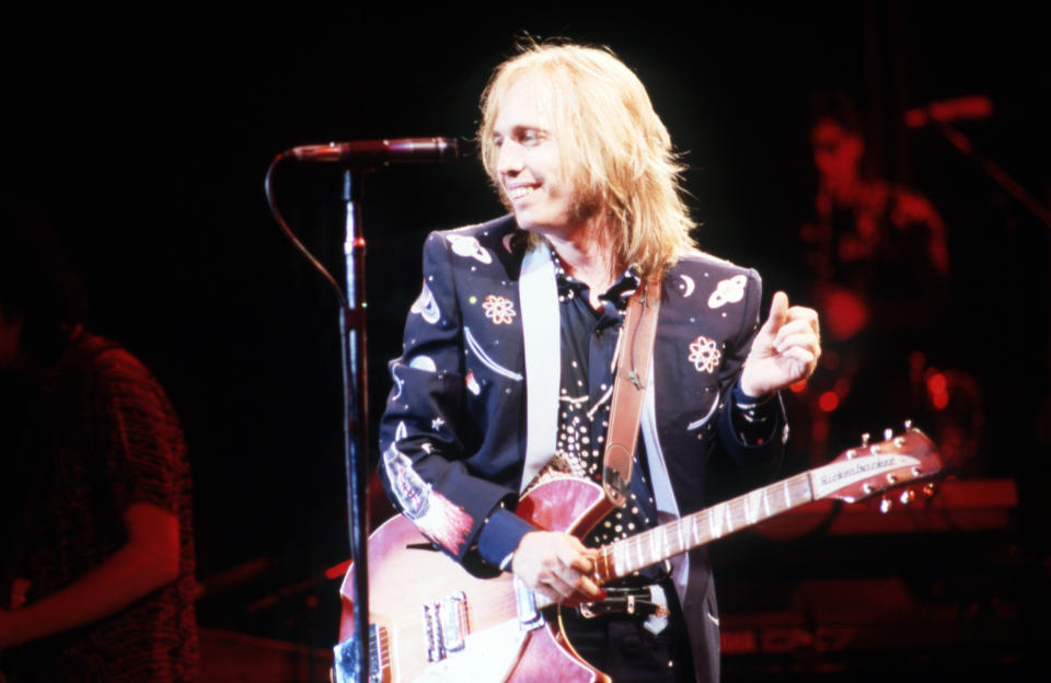 CLARKSTON, MI - JUNE 18: Tom Petty (1950-2017) of Tom Petty and the Hearbreakers perform on stage during the 1987 Rock 'N' Roll Caravan Tour on June 18, 1987, at the Pine Knob Music Theatre in Clarkston, Michigan. (Photo by Ross Marino/Getty Images)