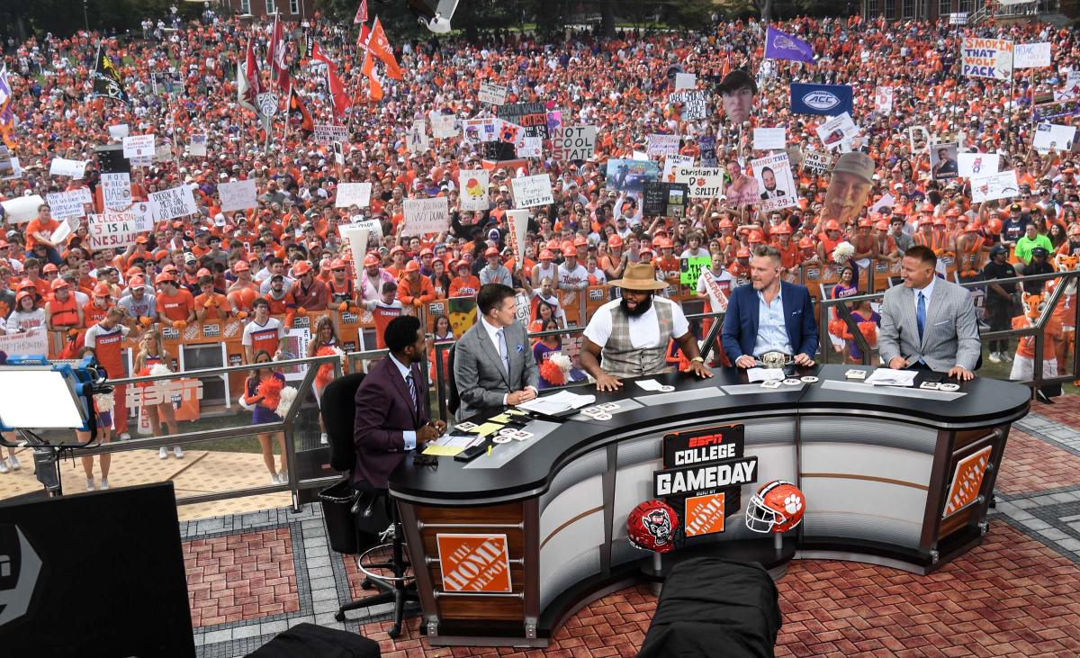 ESPN College GameDay hosts make their Clemson vs. FSU picks