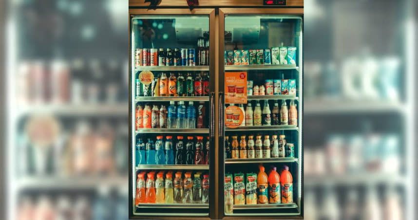 有高中學生去飲料打工被要求賠償壞掉冰箱，甚至薪水還低於基本薪資。（示意圖／翻攝自pexels）