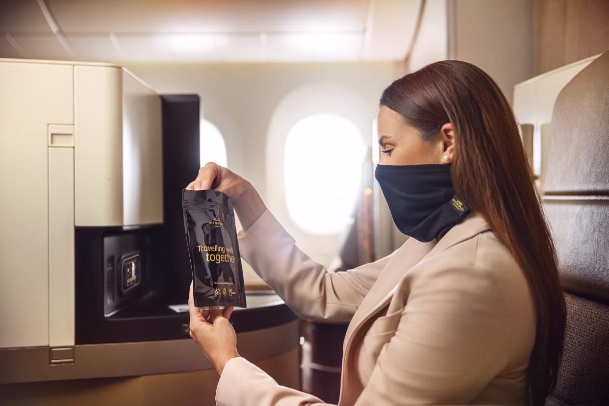 Etihad face mask snood