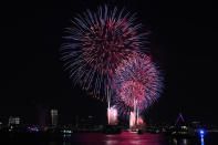 <p>Fireworks explode over the East River during the Macy’s Fourth of July fireworks celebration on Tuesday, July 4, 2017 in New York City. (Gordon Donovan/Yahoo News) </p>