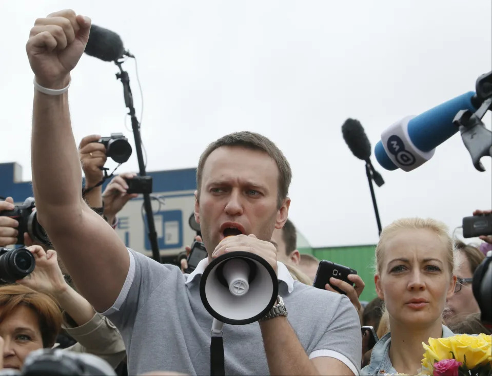 Alexei Navalny and Yulia Navalnaya.