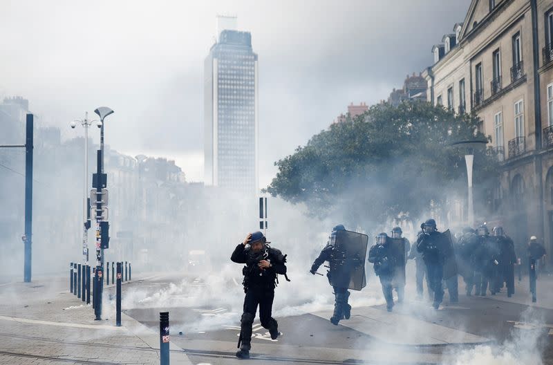 Anti-pension bill protest in Nantes