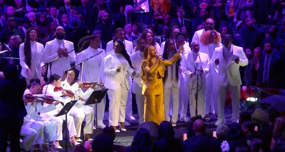 Beyonc&eacute; performs at the memorial service in Los Angeles for Kobe Bryant and his daughter Gianna, who were killed in a helicopter crash. (Photo: Los Angeles Times)