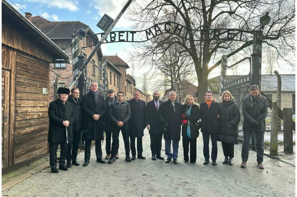 La délégation de l'Association juive européenne (EJA) lors de sa visite du camp d'Auschwitz-Birkenau (Pologne), le mardi 23 janvier 2024.   - Credit:Yoav Dudkevitch