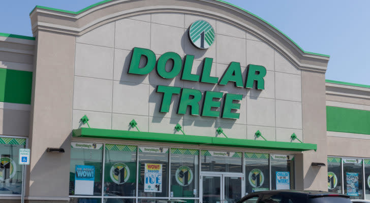 store front of a Dollar Tree location with green signage. DLTR stock