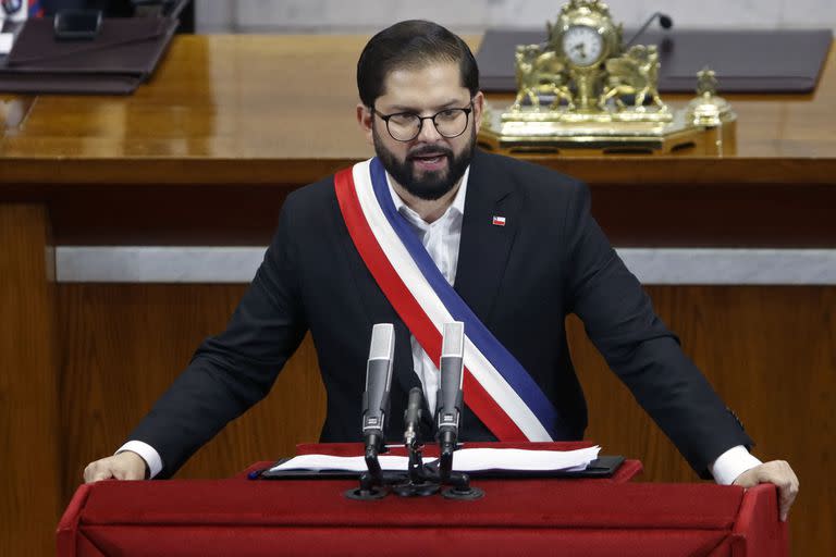 El presidente Gabriel Boric en su discurso en el Congreso, en Valparaíso. (FRANCESCO DEGASPERI / AFP)