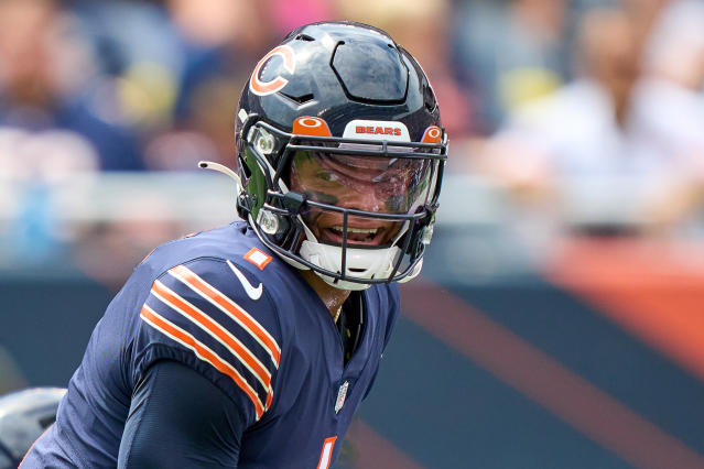 Bears' Andy Dalton planning to start over rookie Justin Fields