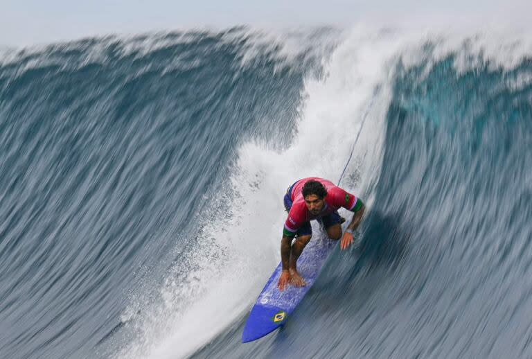 Juegos Olímpicos: el surfista que pidió un 10 por su actuación y la espectacular imágen que dejó al tomar una ola