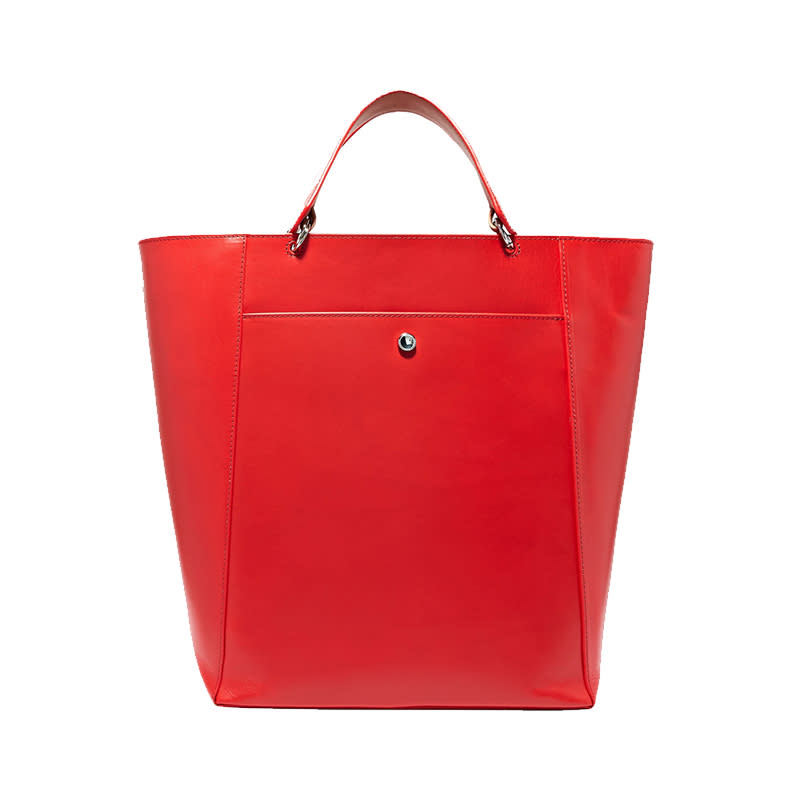 <a rel="nofollow noopener" href="http://rstyle.me/n/crgijpchdw" target="_blank" data-ylk="slk:Eloise Large Leather Tote, Elizabeth and James, $595;elm:context_link;itc:0;sec:content-canvas" class="link ">Eloise Large Leather Tote, Elizabeth and James, $595</a><p> <strong>Related Articles</strong> <ul> <li><a rel="nofollow noopener" href="http://thezoereport.com/fashion/style-tips/box-of-style-ways-to-wear-cape-trend/?utm_source=yahoo&utm_medium=syndication" target="_blank" data-ylk="slk:The Key Styling Piece Your Wardrobe Needs;elm:context_link;itc:0;sec:content-canvas" class="link ">The Key Styling Piece Your Wardrobe Needs</a></li><li><a rel="nofollow noopener" href="http://thezoereport.com/fashion/shopping/best-celebrity-looks-this-week-vanity-fair-video-august-22/?utm_source=yahoo&utm_medium=syndication" target="_blank" data-ylk="slk:Salma Hayek's Floral Maxi Dress Is So Flattering;elm:context_link;itc:0;sec:content-canvas" class="link ">Salma Hayek's Floral Maxi Dress Is <i>So</i> Flattering</a></li><li><a rel="nofollow noopener" href="http://thezoereport.com/entertainment/culture/kim-kardashian-west-skincare-tips/?utm_source=yahoo&utm_medium=syndication" target="_blank" data-ylk="slk:Kim Kardashian West Credits This Ingredient For Saving Her Skin;elm:context_link;itc:0;sec:content-canvas" class="link ">Kim Kardashian West Credits This Ingredient For Saving Her Skin</a></li> </ul> </p>