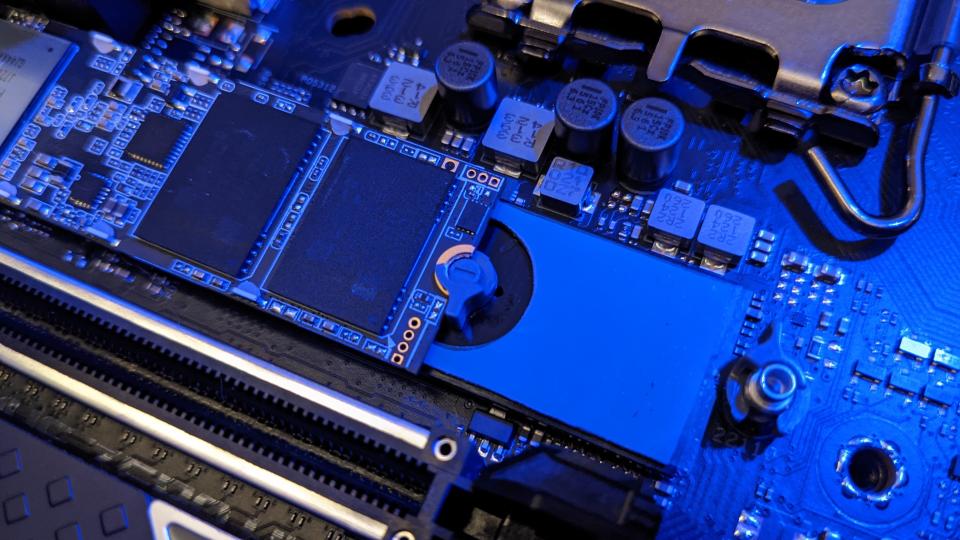 The new NVMe latch makes it easy to swap SSDs (Photo: Yahoo Gaming SEA)