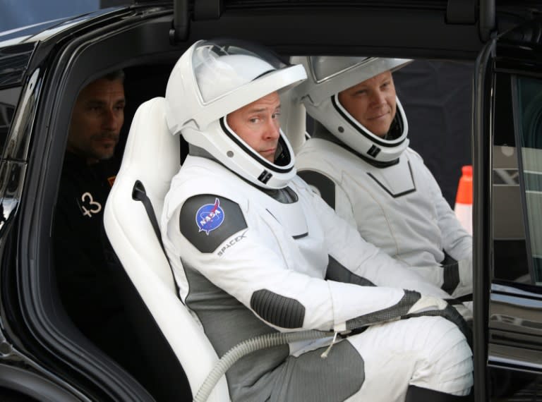 El astronauta de la NASA Nick Hague y el cosmonauta ruso Alexandre Gorbounov antes de su partida a bordo de un cohete de Space X, el 28 de septiembre de 2024 en Cabo Cañaveral (Gregg Newton)