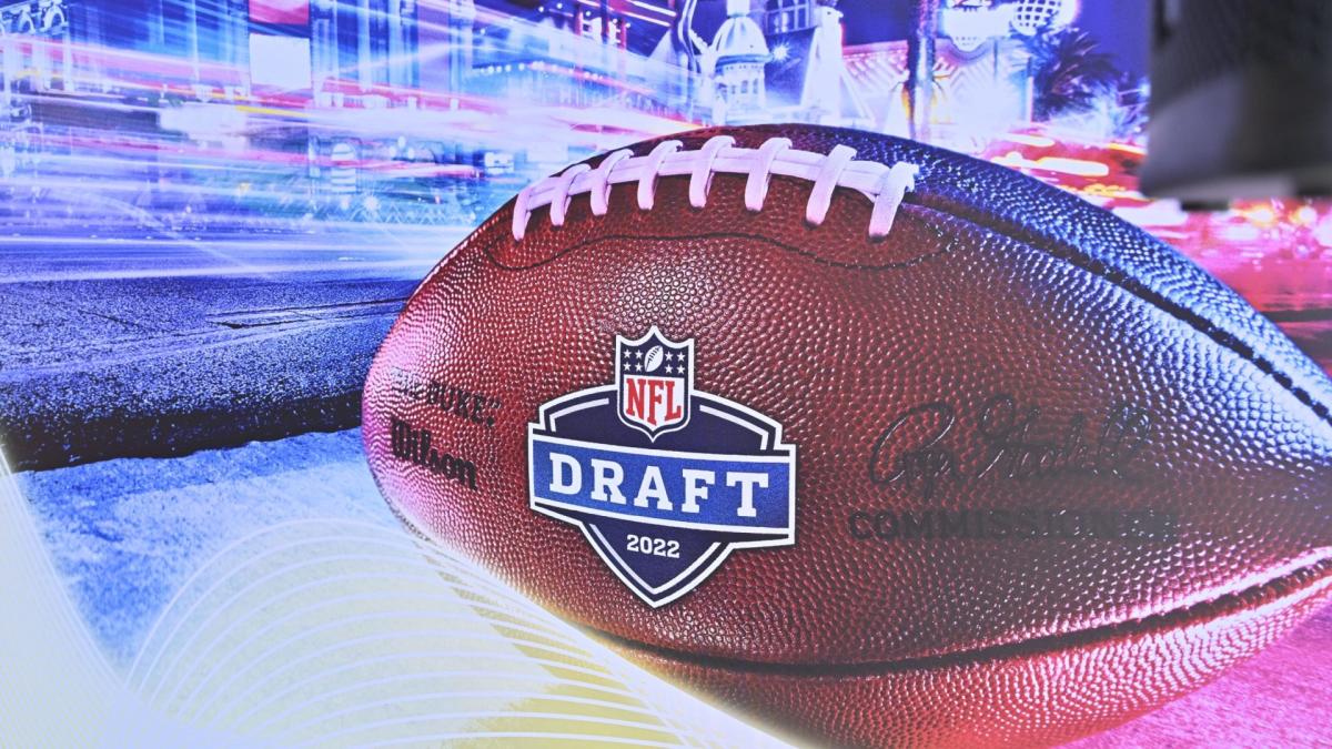 Latest CBS 2021 Mock Draft Has Steelers Going EDGE, QB With First Two  Selections - Steelers Depot