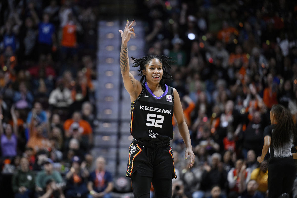 WNBA Playoffs: Sun tweaks roster and digs deep to keep season alive