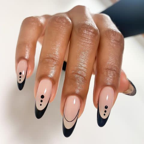 <p><a href="https://www.instagram.com/p/CVGOwq9p-dX/?img_index=1" data-component="link" data-source="inlineLink" data-type="externalLink" data-ordinal="1">@nails_and_soul</a> / Instagram</p>