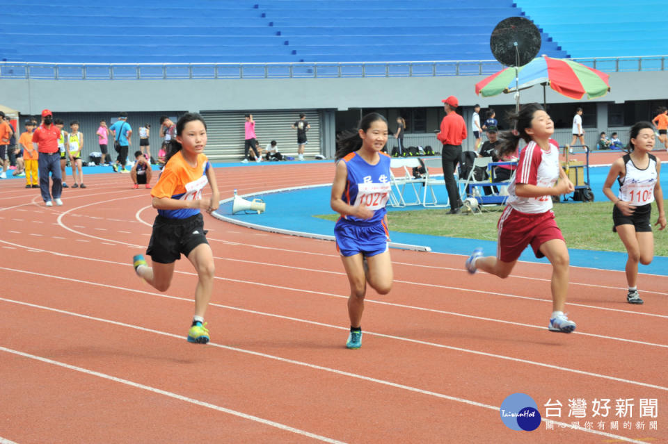 彰化縣中小學聯合運動會開幕，4天賽程近二千運動好手競技。圖／記者鄧富珍攝