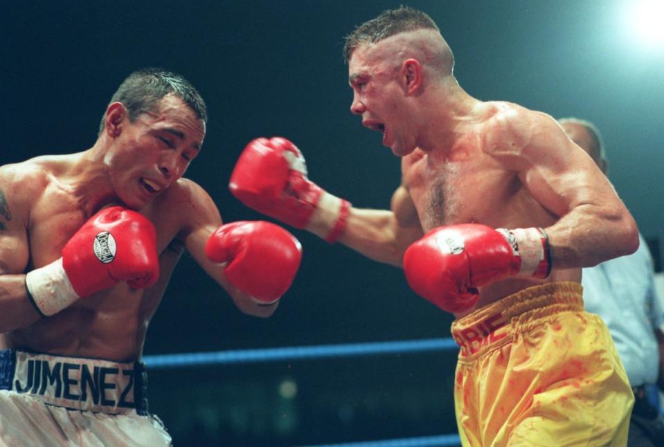 Robbie Regan, right, lost his flyweight world title shot against Alberto Jimenez in 1995 (Getty)