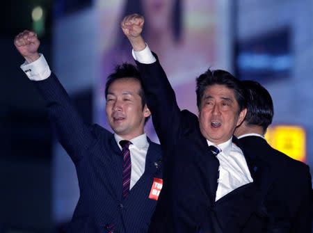 Japan's Prime Minister Shinzo Abe, who is also leader of the Liberal Democratic Party, attends an election campaign rally in Tokyo, Japan October 18, 2017. REUTERS/Toru Hanai