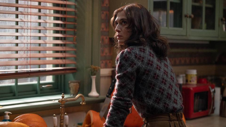 Lizzy Caplan as Carol in Cobweb