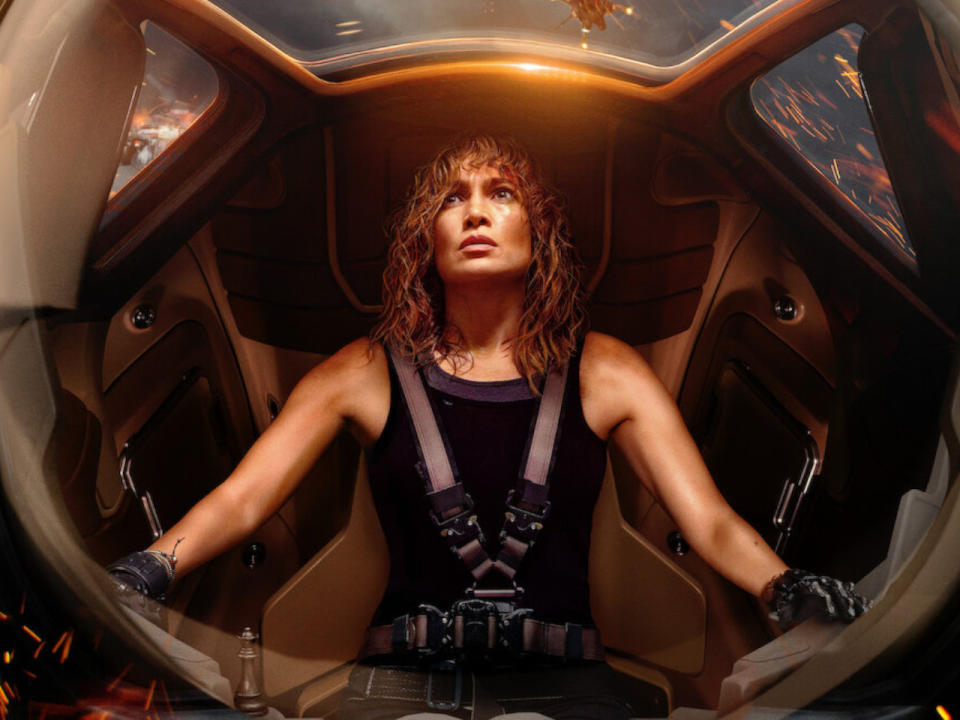 Netflix distribuirá película de Jennifer Lopez con un mecha al estilo Titanfall