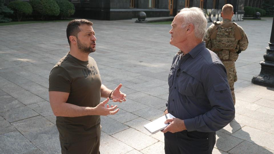 Zelenskyy with correspondent Scott Pelley 