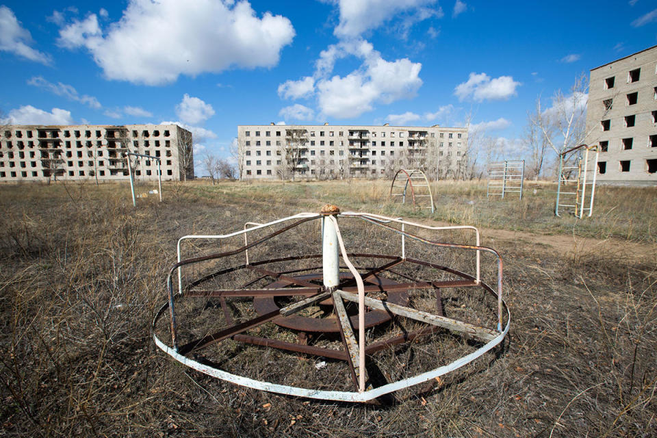 The abandoned town of Krasnogorsk next to the village of Kalachi. Source: East2West/Australscope