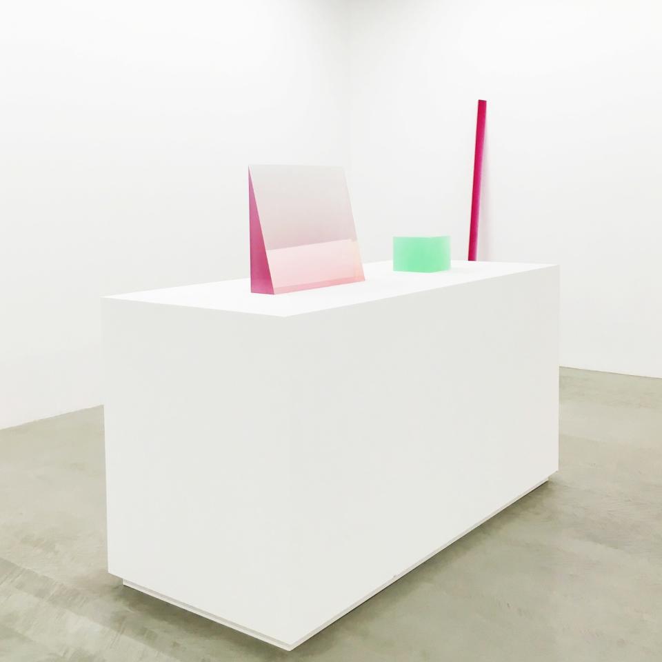 An installation view of sculptures by Peter Alexander at Parrasch Heijnen Gallery in 2016.