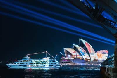 Vivid Sydney 2024 Credit: Destination NSW (PRNewsfoto/Destination NSW)