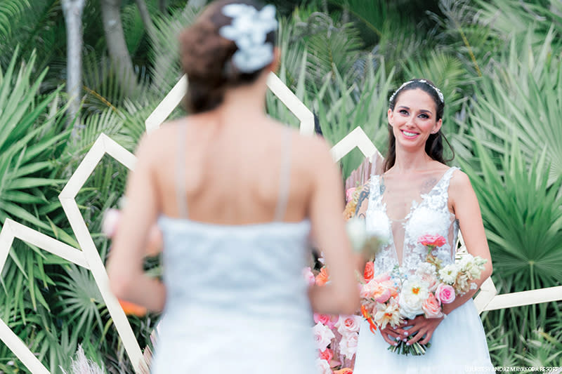 Andaz Myakoba lesbian wedding